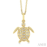 1/10 Ctw Petite Sea Life Turtle Round Cut Diamond Fashion Pendant With Chain in 10K Yellow Gold