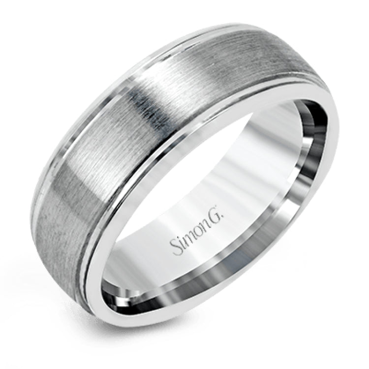 This classic men's band features a simple