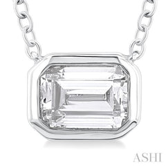 1/4 Ctw Emerald Pie Cut Diamond Fashion Pendant With Chain in 14K White Gold