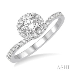 1/2 Ctw Diamond Engagement Ring with 1/4 Ct Round Cut Center Stone in 14K White Gold