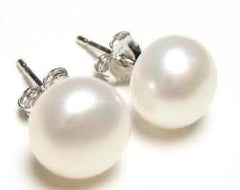 Pearl Earring