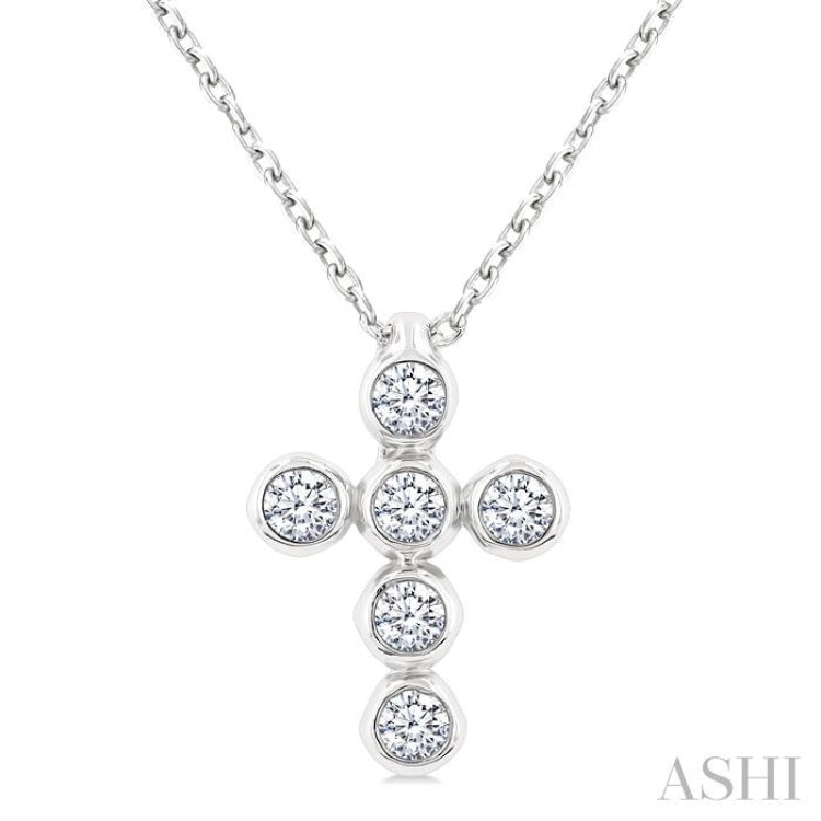 1/6 Ctw Round Cut Diamond 6-Stone Bezel Set Cross Pendant With Chain in 14K White Gold