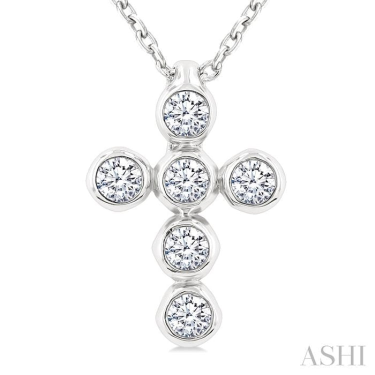 1/6 Ctw Round Cut Diamond 6-Stone Bezel Set Cross Pendant With Chain in 14K White Gold